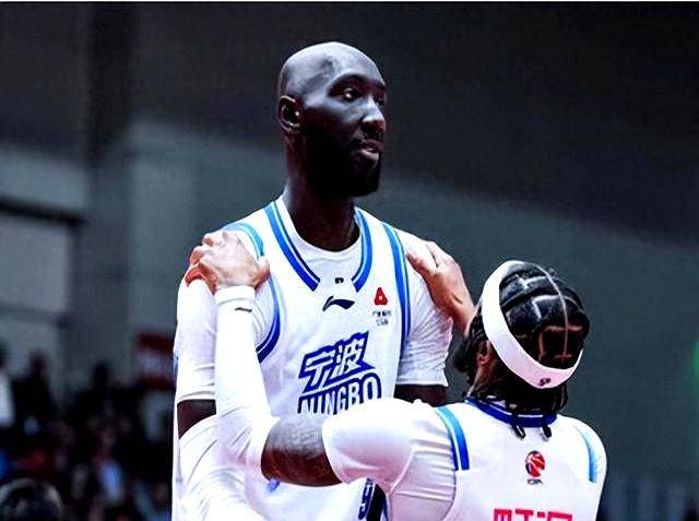 lol 更新补丁-风云突变！布莱顿转会期完成体检；CBA季后赛版图或变；赛场秩序良好；控场能力受关注(布莱顿大学艺术学院好不好申请)