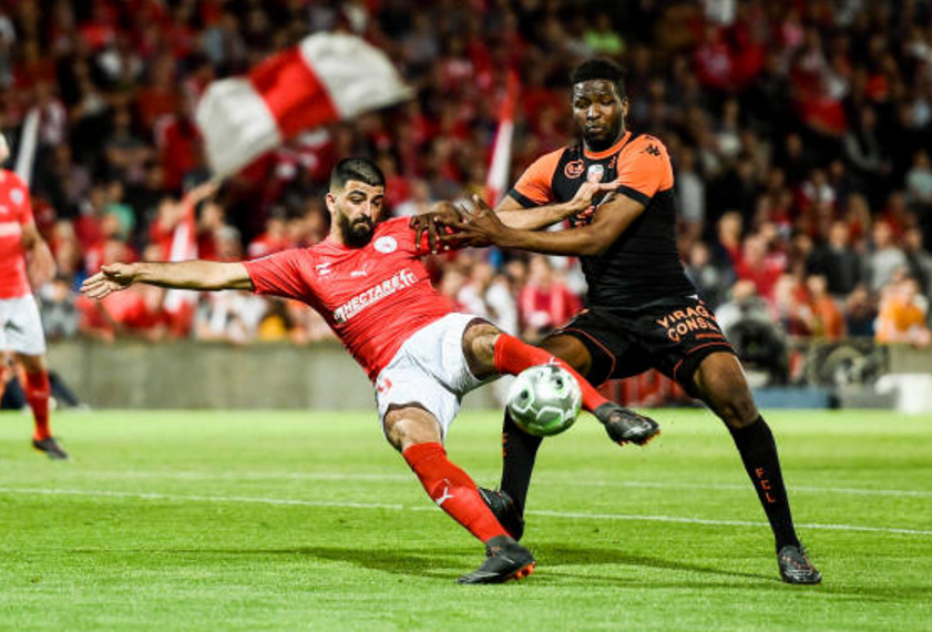 lol 更新补丁-浙江稠州训练开放日，转会期更衣室发声引欢呼，法甲在即，纪律约束更严格的简单介绍