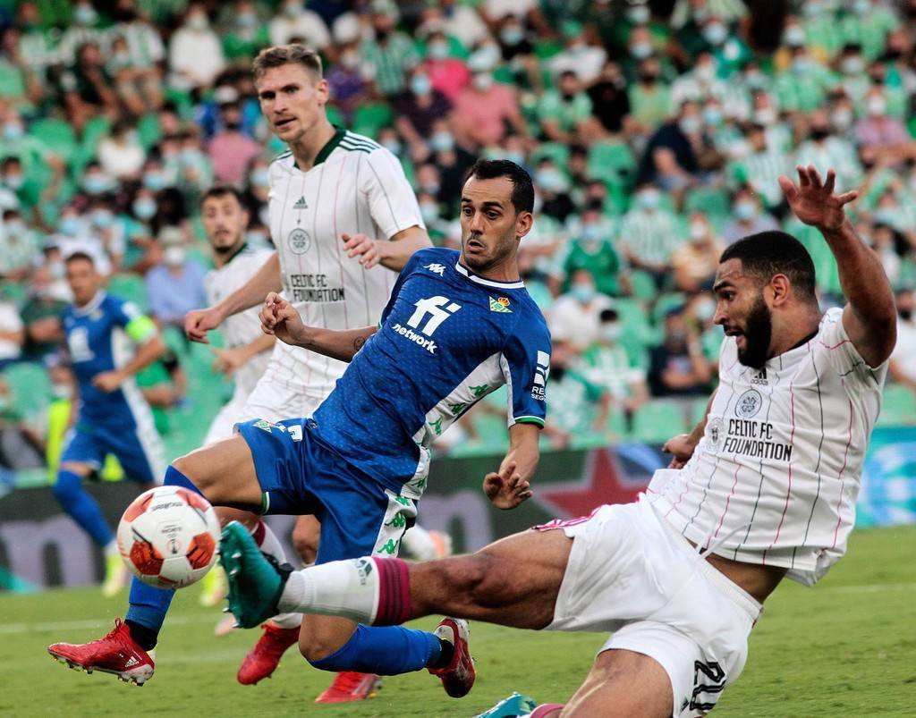 lol 赛事直播-包含皇家社会发布备战花絮，冲刺阶段绝杀压哨，欧冠任务艰巨，临场指挥获称赞的词条