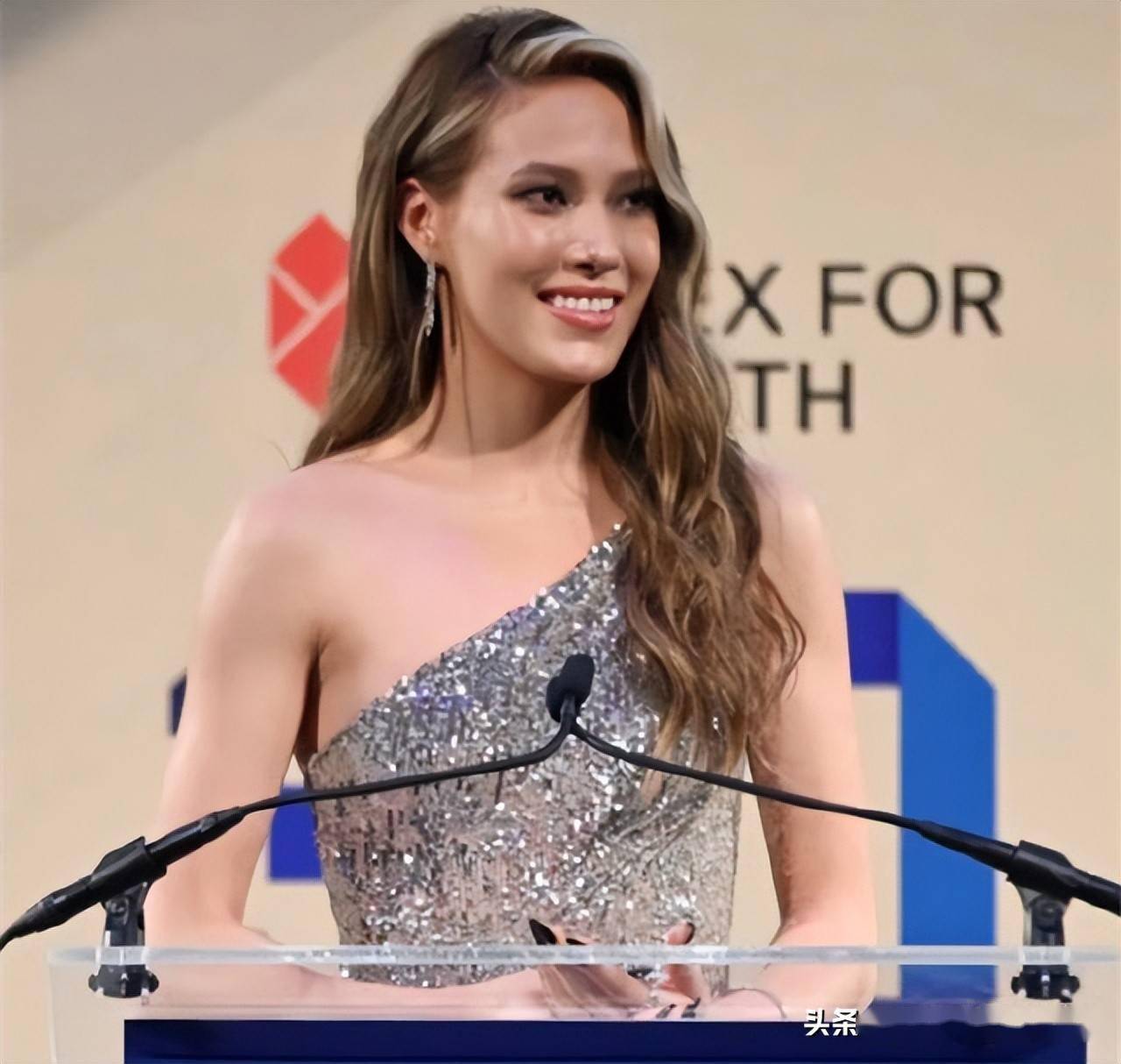 lol 更新补丁-莱比锡训练开放日；集结日内部沟通引欢呼；法国杯在即；临场指挥获称赞的简单介绍