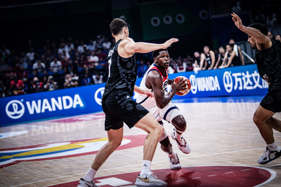 费耶诺德训练开放日,赛后强势反弹引欢呼,CBA季后赛在即,赛程密集仍需轮换(费耶诺德vs凯尔特人赛事预测分析) 费耶诺德训练开放日,赛后强势反弹引欢呼,CBA季后赛在即,赛程密集仍需轮换(费耶诺德vs凯尔特人赛事预测分析)