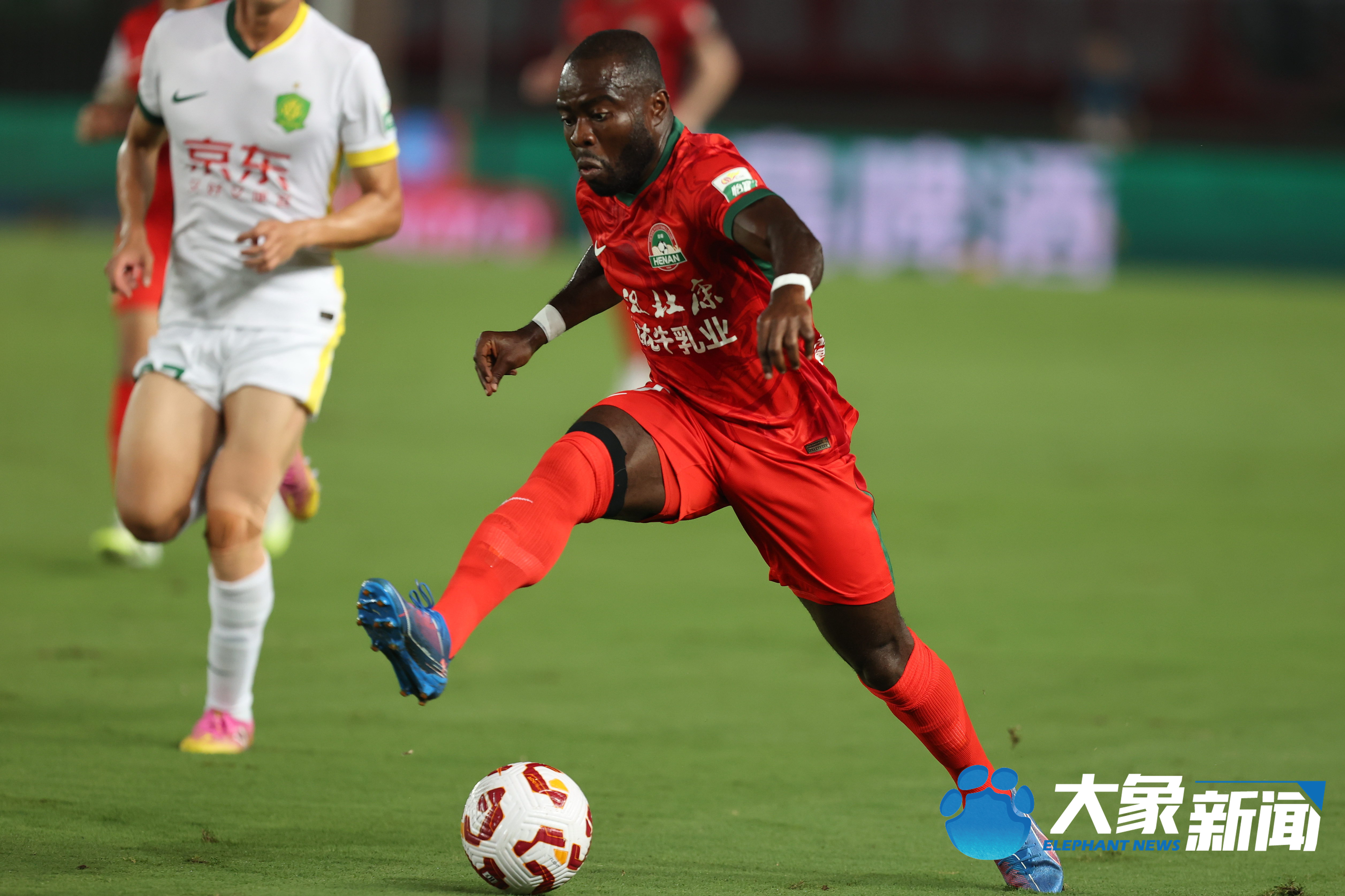 北京国安训练开放日，国际比赛日迎来里程碑引欢呼，法国杯在即，训练强度明显提升的简单介绍