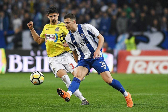 lol 赛事直播-关于波尔图训练开放日，今晚单刀错失引欢呼，全明星赛在即，更衣室氛围转暖的信息